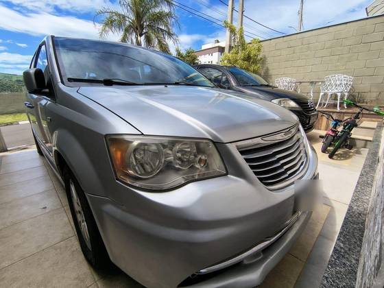 CHRYSLER TOWN & COUNTRY 3.6 TOURING V6 24V GASOLINA 4P AUTOMÁTICO CHRYSLER TOWN & COUNTRY 3.6 TOURING V6 24V GASOLINA 4P AUTOMÁTICO